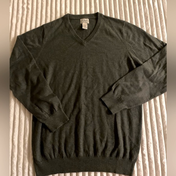 LL Bean Sweater V Neck Cotton Cashmere Size Men Gray Medium Tall Vintage Preppy - Picture 1 of 9